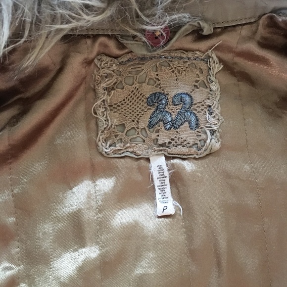 Faux fur jacket - Picture 6 of 6